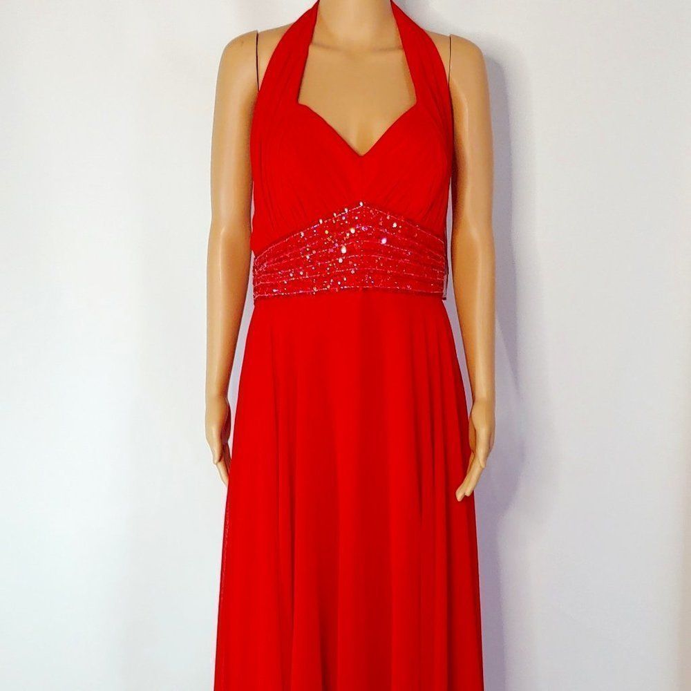 (10)  NWT Wow Halter Top with V-Neck Formal Gown in Red